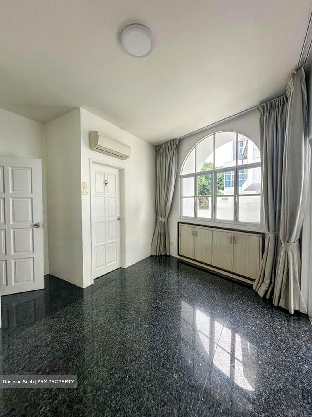 East Coast Hill (D16), Semi-Detached #472832721